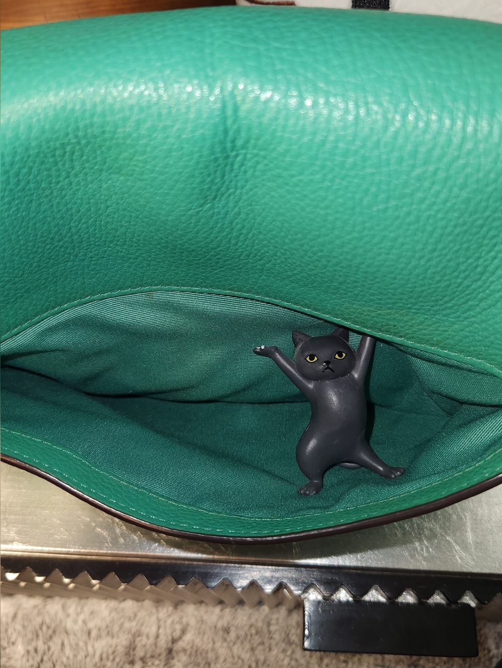 Green Crossbody Coach Bag with Horse & Carriage - Picture 8 of 17